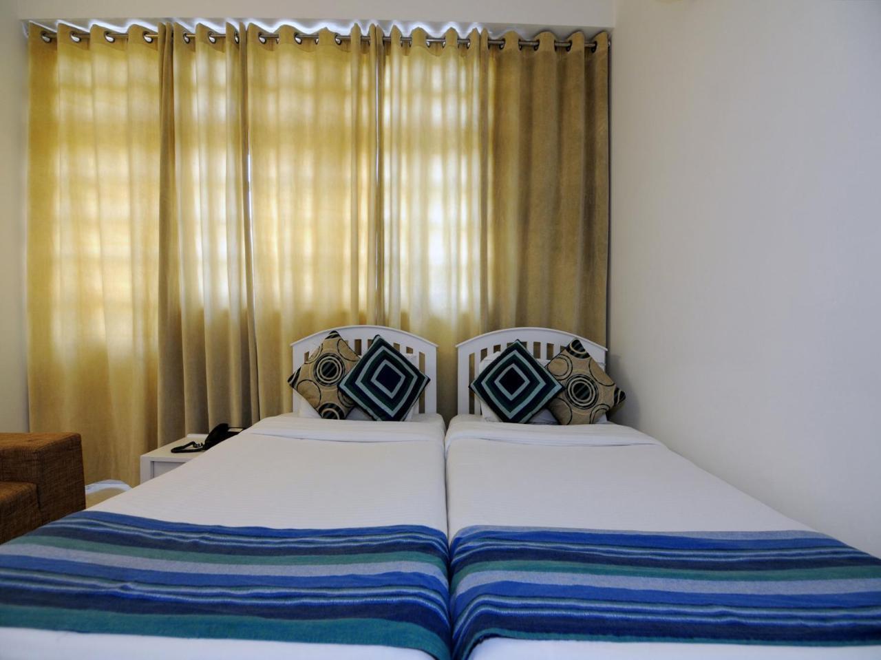 Mehra Residency At The Airport Hotel New Delhi Ngoại thất bức ảnh